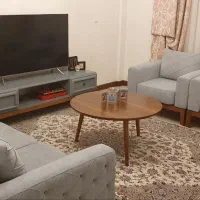 مبل ۴ نفره به همراه جلو مبلی در حد نو