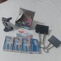 تعدادی لوازم منگنه