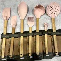 ابزار اشپزخانه سیلیکونی شامل کفگیر، ملاقه، قاشق،