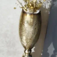 گل و گلدان طلایی