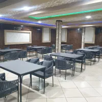 کافه فست فود چی دا