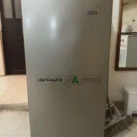 یخچال و فریزر ایستکول در حد نو