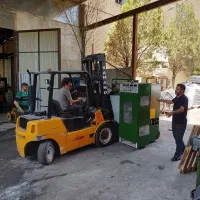راننده لیفتراک و کمک انباردار
