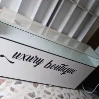 ویترین و دکور مغازه