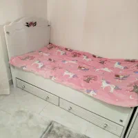 تخت کودک|تخت و صندلی بچه|رشت, آزادگان|دیوار