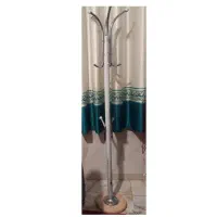 چوب رختی ایستاده