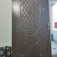 درب ورودی همراه چهارچوب و حفاظ و چهارچوب