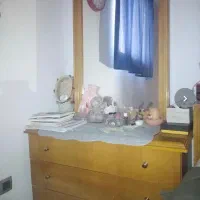 دراور  میز آرایش با اینه بزرگ