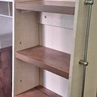 تخت یک نفره با کمد و کتابخانه