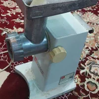 چرخ گوشت سالم قدیمی