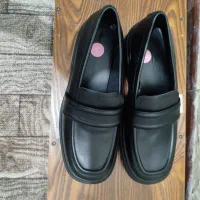 کفش برشکا انگلیسی|کیف، کفش، کمربند|هشتگرد, شهرک بعثت|دیوار