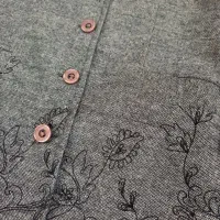 پالتو مشکی بوفالو و کت بلند طوسی کاپشن چرم و مخمل|لباس|اصفهان, آبشار|دیوار