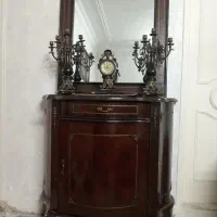 بوفه و شمعدان