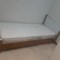 تخت خواب یک نفره