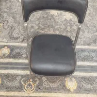 2عدد صندلی تاشو چرم