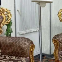 اباژور کنار مبلی