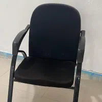 صندلی و آیینه تکی