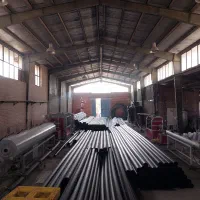 آقا اپراتور تولید لوله و گرانول