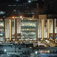 واحد لوکس، ویوی دریاچه و آبنمای موزیکال ایران مال