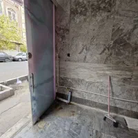 زیرزمین فقط برای انباری اجاره داده میشود