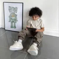 فروشنده خانم