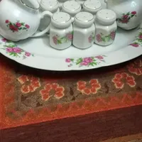 ظروف چینی گل سرخ قدیمی|ظروف سرو و پذیرایی|اصفهان, بهارستان|دیوار