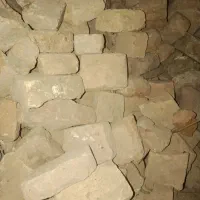 ۸۰۰۰ آجر سه قد و نیمه، به قیمت یک میلیون تومان