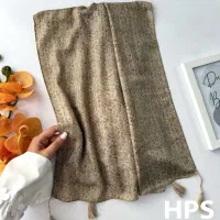 شال برشکا|لباس|قم, باجک یک|دیوار