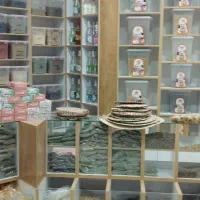 فروش لوازم و دکور اسیون مخصوص عطاری و پوشاک|فروشگاه و مغازه|کرمان, |دیوار