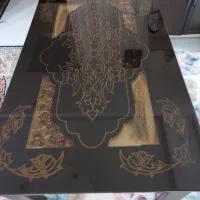 میز چوبی با رویه شیشه ۵میلی ۱۵۰×۹۰ و ارتفاع ۸۰