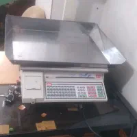 یک عدد ترازو محک کامپیوتری