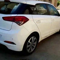 i20