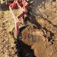 کار با تراکتور و شخم زنی