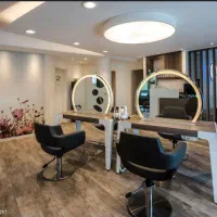 اجاره صندلی در تمامی لاین های سالن زیبایی