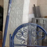 تخت فلزی یک نفره با تشک سالم و عالی|تخت و سرویس خواب|گلستان (تهران), |دیوار