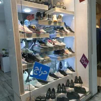 ویترین مغازه
