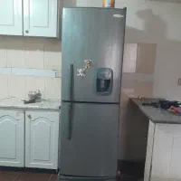 یخچال دو در سالم در حال کار