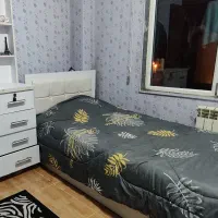 تخت و میز توالت و آینه