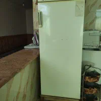فریزر ۶ کشابه سالم در حد نو