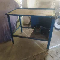 میز کار آهنی