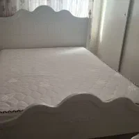 تخت دونفره همراه با تشک