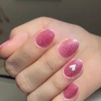 کاشت ناخن دست و پا و مانیکور