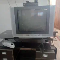 تلوزیون ۲۱اینچ ودستگاه دیجیتال