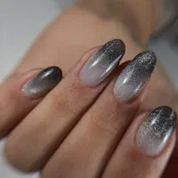 کاشت وترمیم‌ و آموزش تخصصی ناخن در ساری