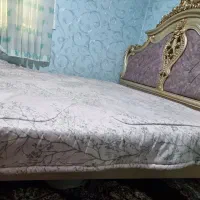 تخت خواب دو نفره با تشک ، دلاور،آینه و ۲عدد پاتختی