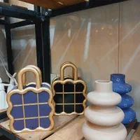 تنوع گلدانهای مدرن و خاص|مجسمه، تندیس، ماکت|تهران, خاک سفید|دیوار