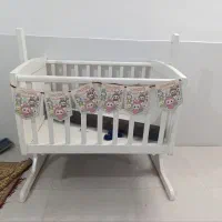 تخت گهواره ای کودک