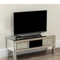 تلویزیون و میز