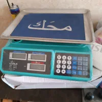 یک عددترازو محک و یک عدد صندلی