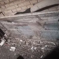 تخت آهنی قدیمی